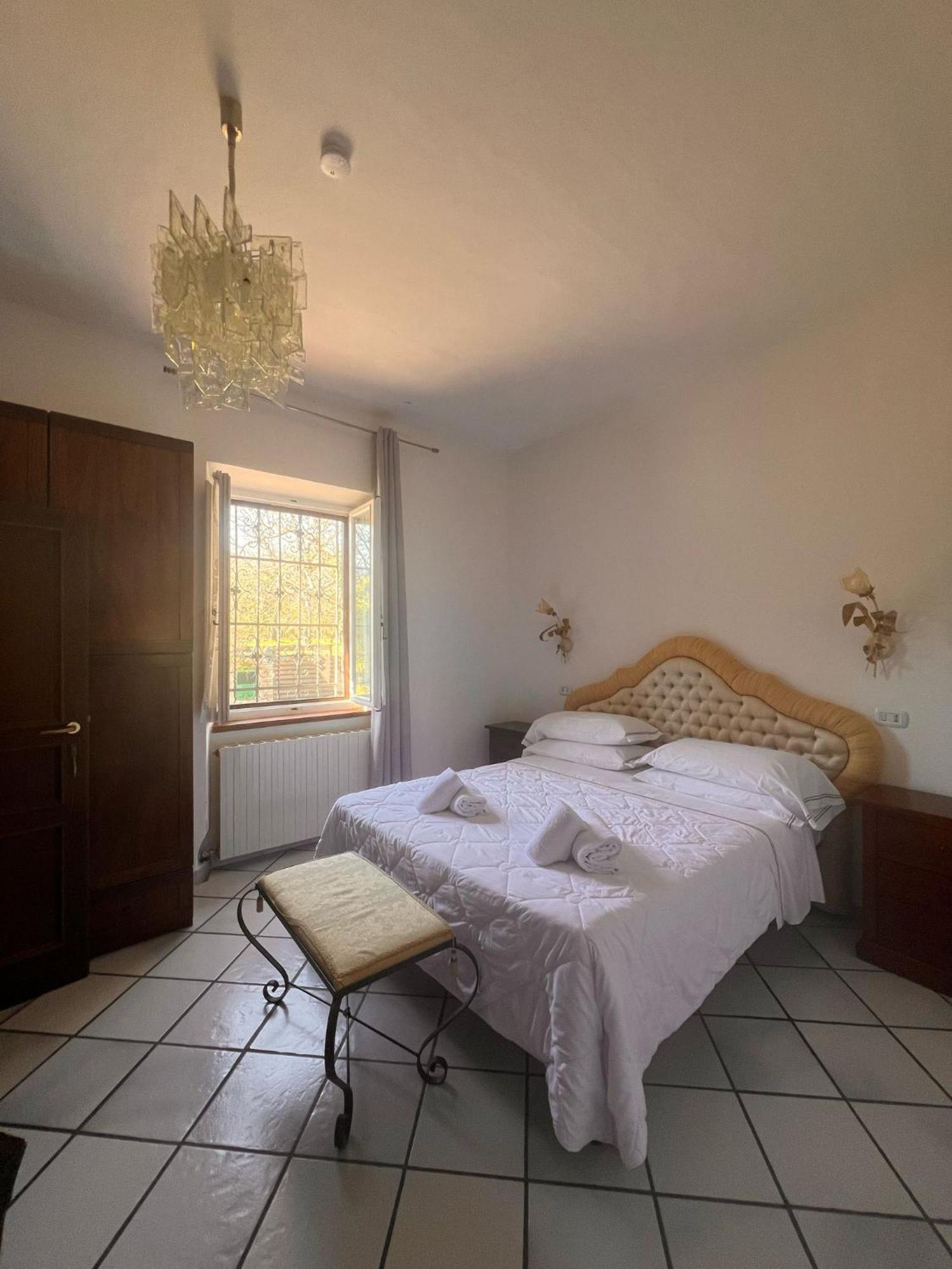 Hotel Il Pietreto كولّي فال ديلسا المظهر الخارجي الصورة