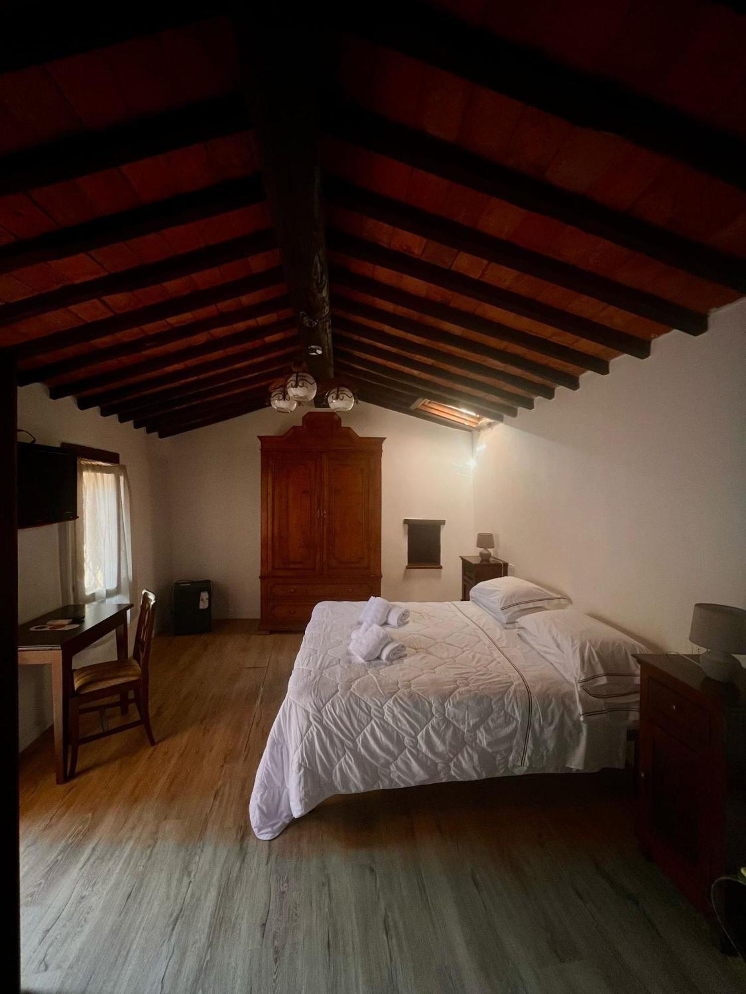 Hotel Il Pietreto كولّي فال ديلسا المظهر الخارجي الصورة